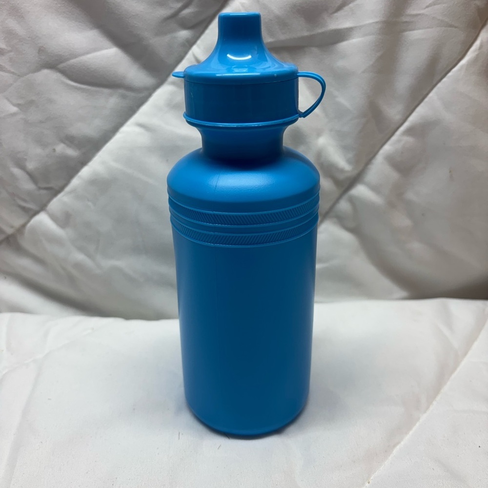 Blue Sports 18oz Squeeze Water Bottle BPA free